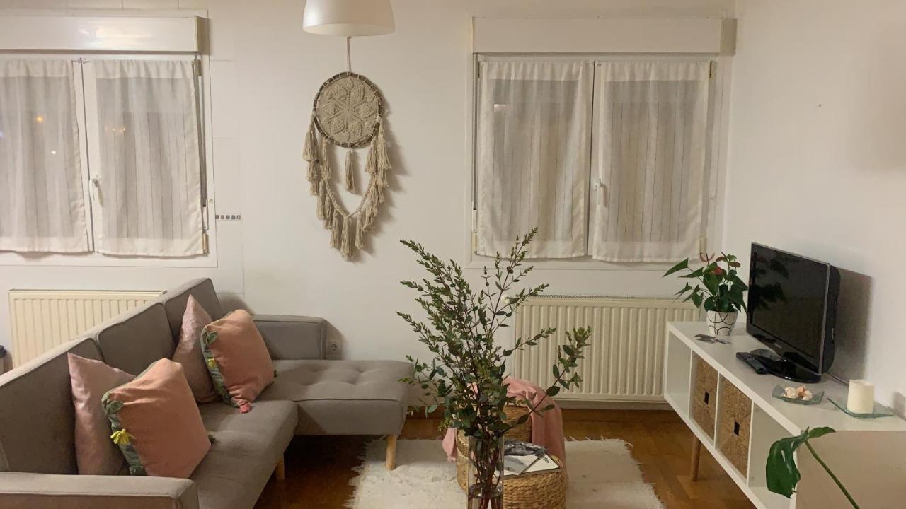 Apartamento Con Encanto Y Mucha Luz Villaviciosa  Esterno foto